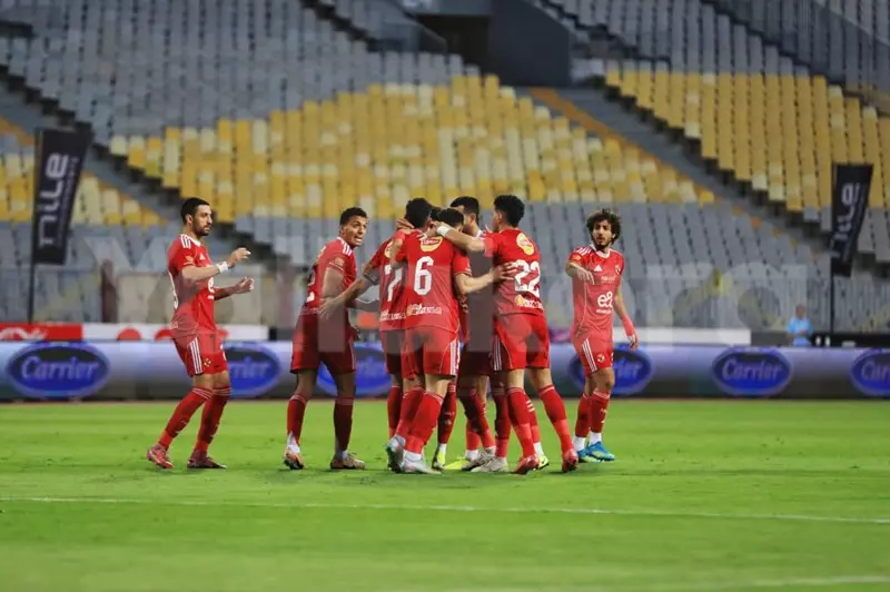  صفقات جديدة وتجديد عقود والراحلون.. كيف يستعد الأهلي للموسم الجديد؟ (صور)